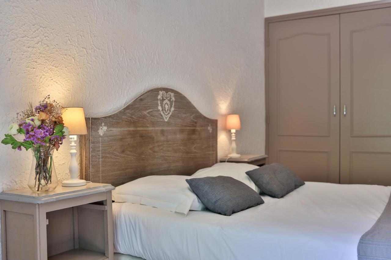 Logis Hôtel Castel Mouisson Barbentane Esterno foto