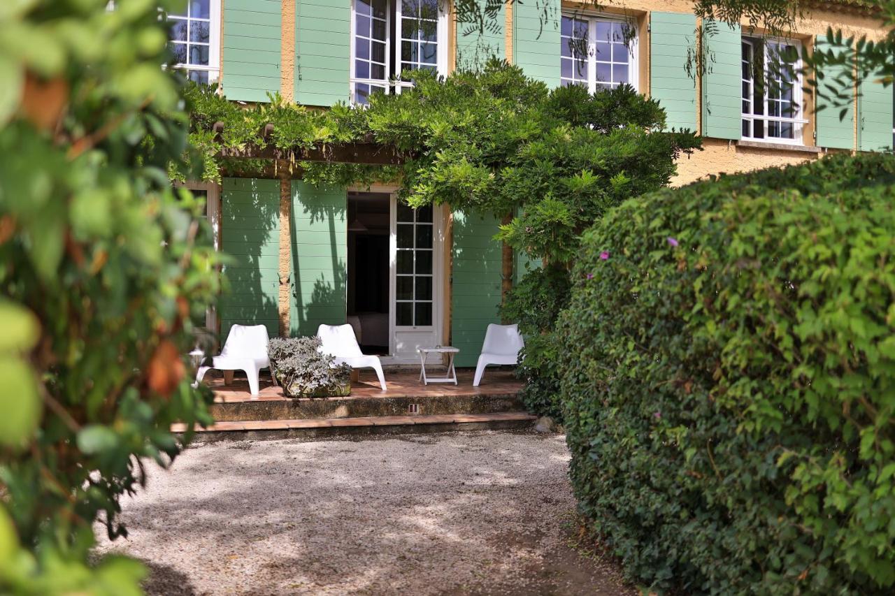 Logis Hôtel Castel Mouisson Barbentane Esterno foto